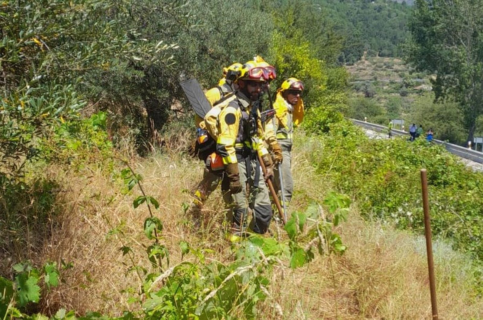 Incendio en Mombeltrán (Ávila). Foto @AT_Brif