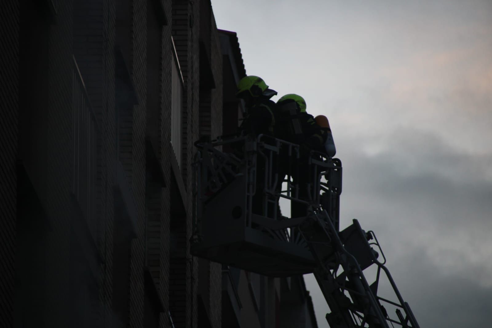 incendio-en-una-vivienda-en-la-calle-leon-felipe-20