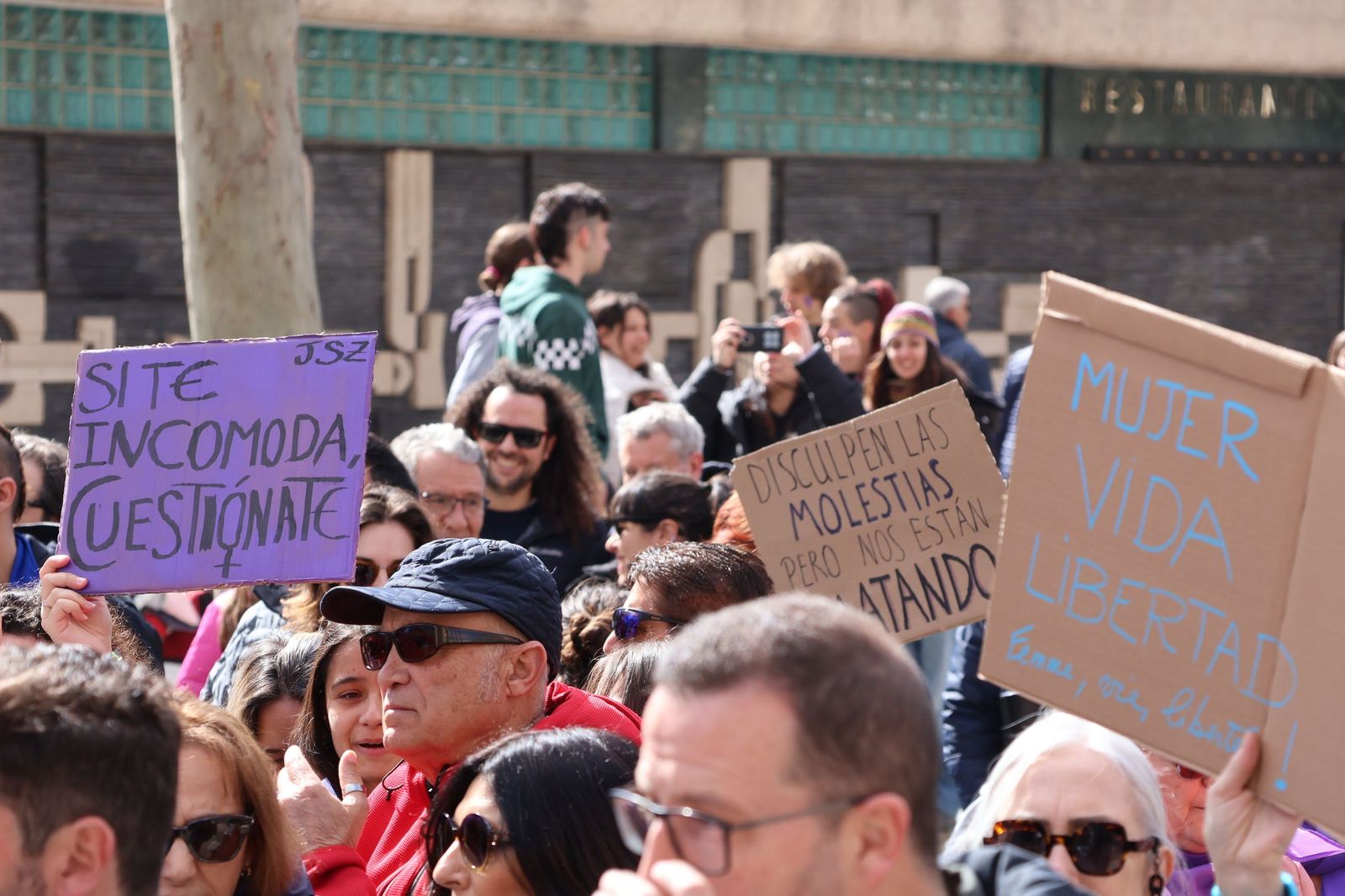 GALERÍA | La manifestación del 8M por las calles de Zamora, en imágenes