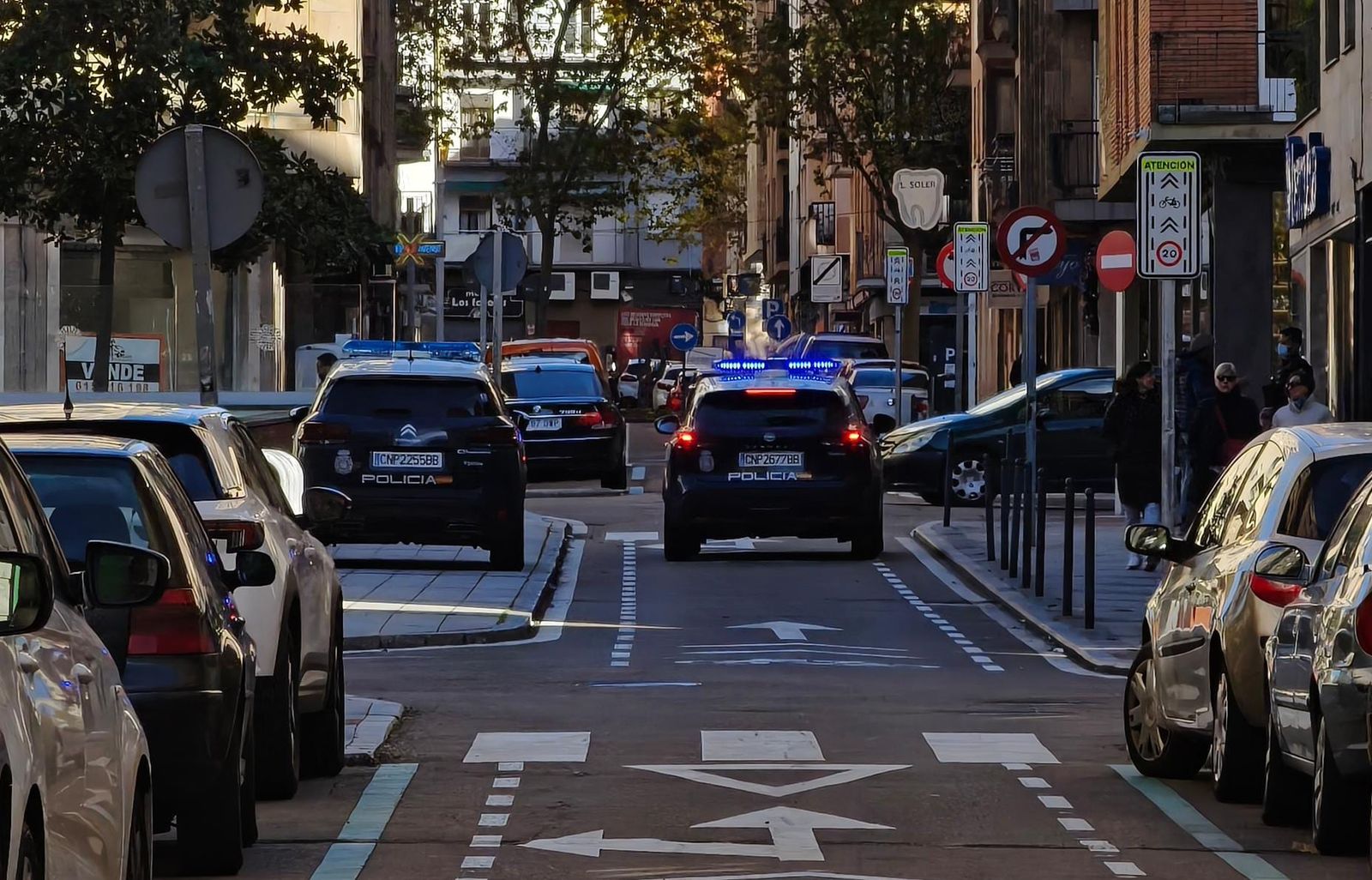 Policía Nacional en la calle Pérez Oliva