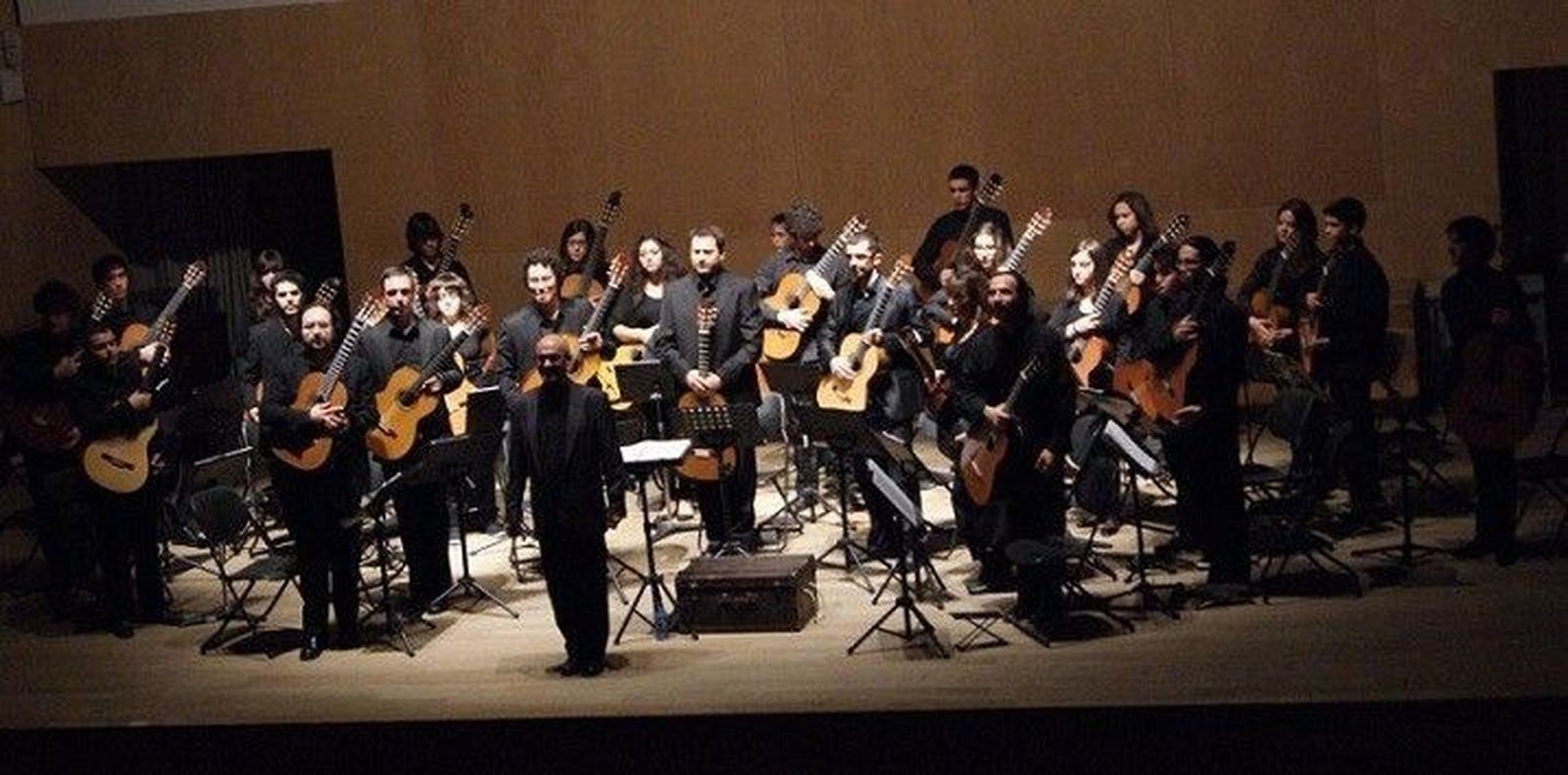 La formación lusa Guitarrafonía ofrece un concierto en la Hospedería Fonseca