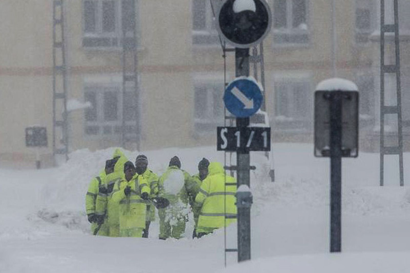 Nevada. Operrarios trabajando. ADIF