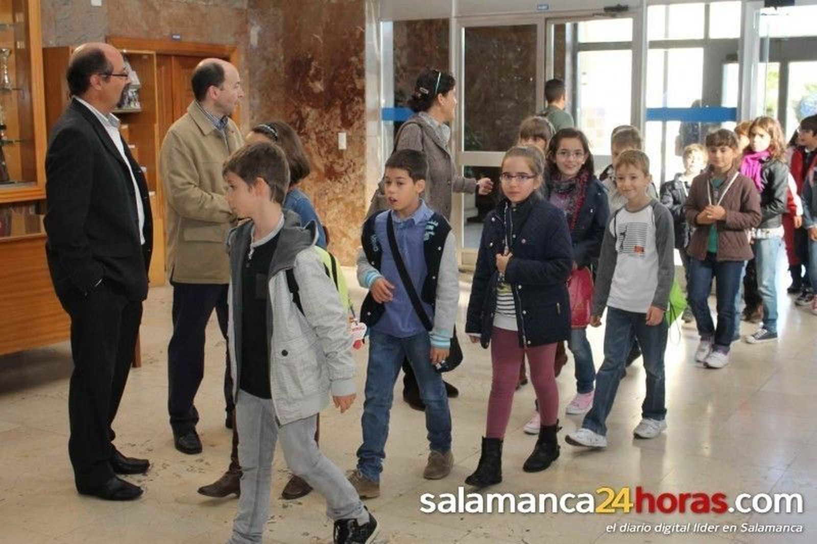 Visita de escolares a la Sala de las Tortugas