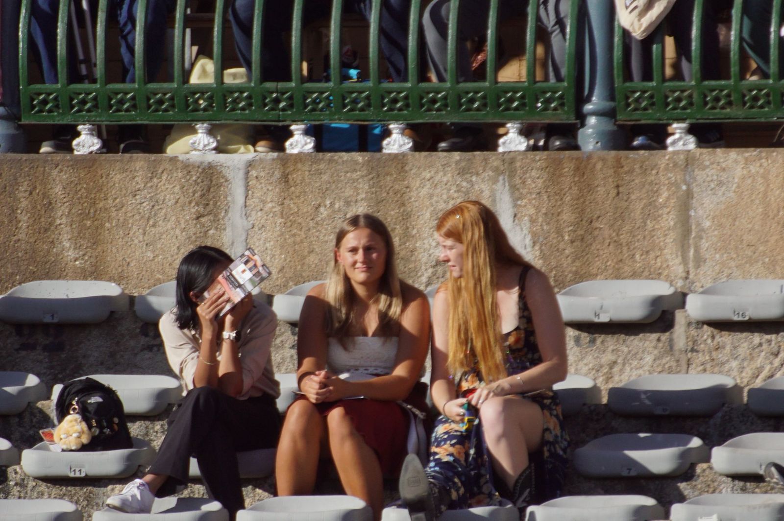 Así se ha vivido la primera corrida de la feria 2025 en La Glorieta: imágenes del ambiente en los tendidos y en el patio de cuadrillas