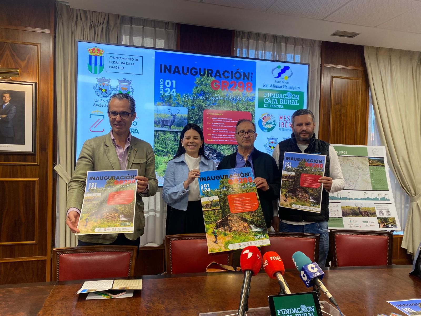 España y Portugal se unen en Zamora a través del senderismo con la Gran Ruta de los Molinos y Lameiros