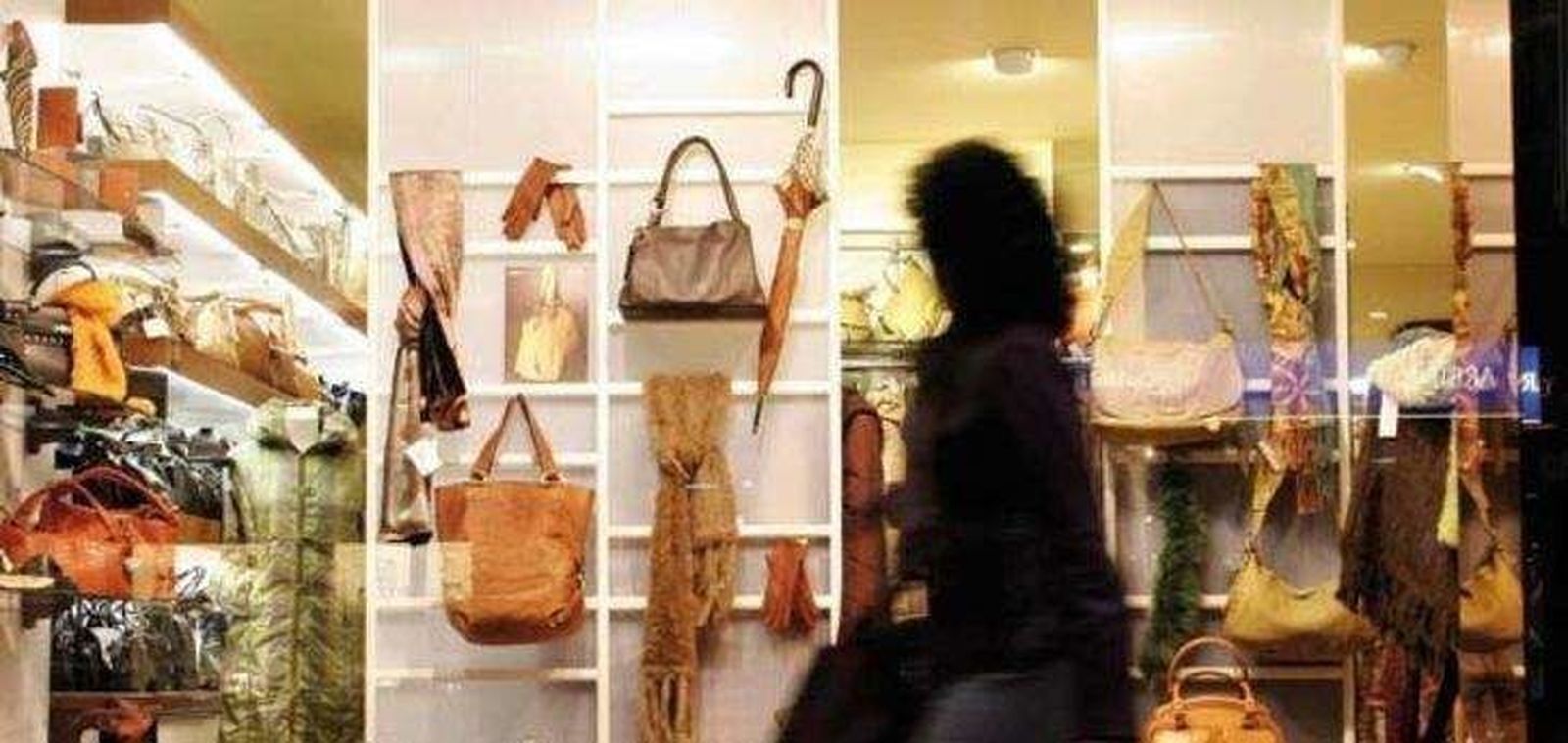 El comercio minorista culpa a la libertad de horarios en grandes superficies del descenso en sus ventas