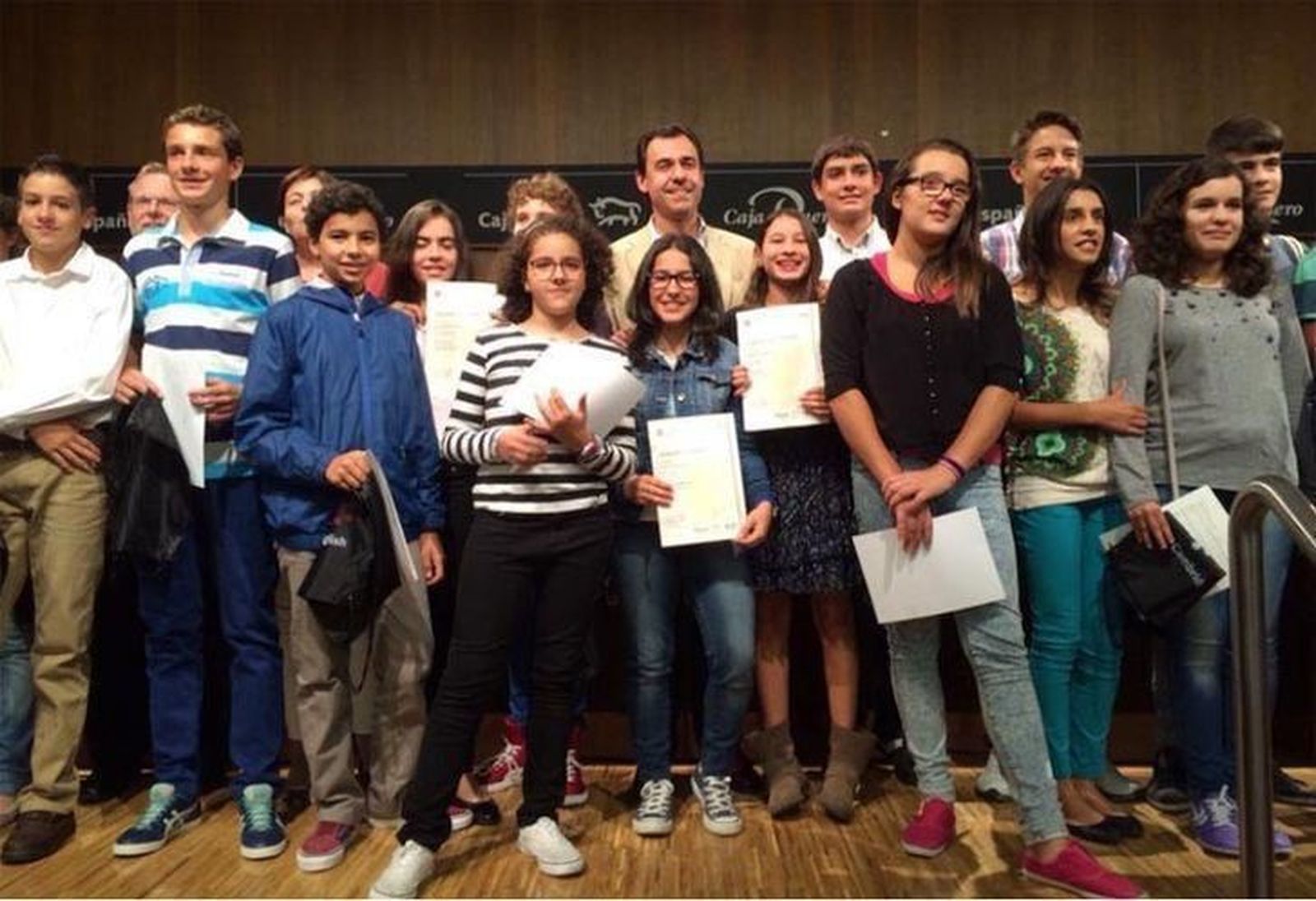 Martínez Maíllo entrega los diplomas a los alumnos del Consorcio de Idiomas