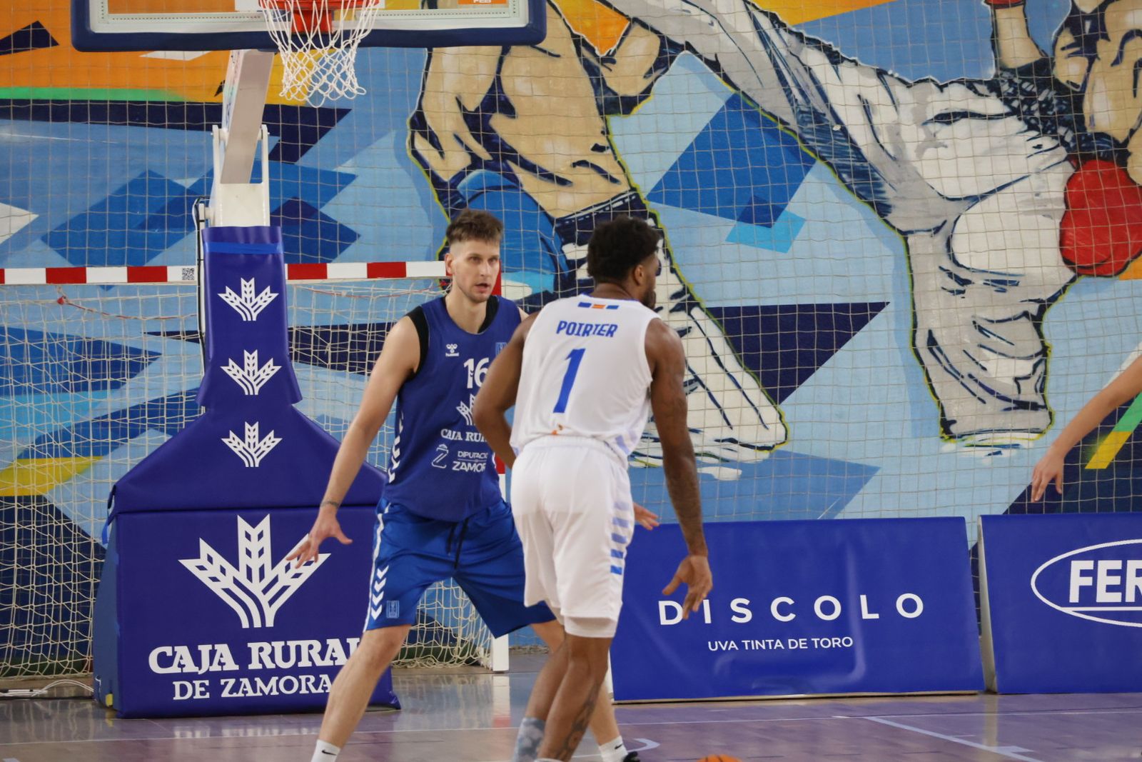 Todas las imágenes del CB Zamora- Melilla Baloncesto en el 46 Trofeo Diputación