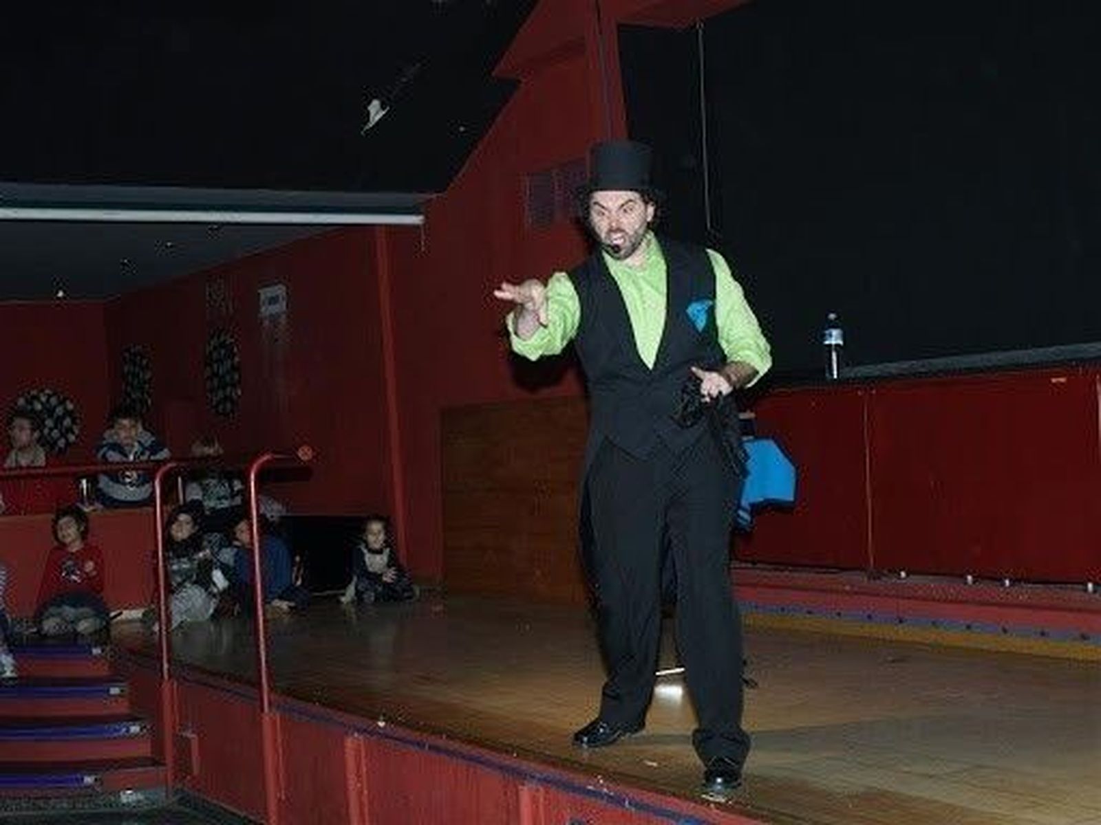 Gala de magia en favor de Ascol