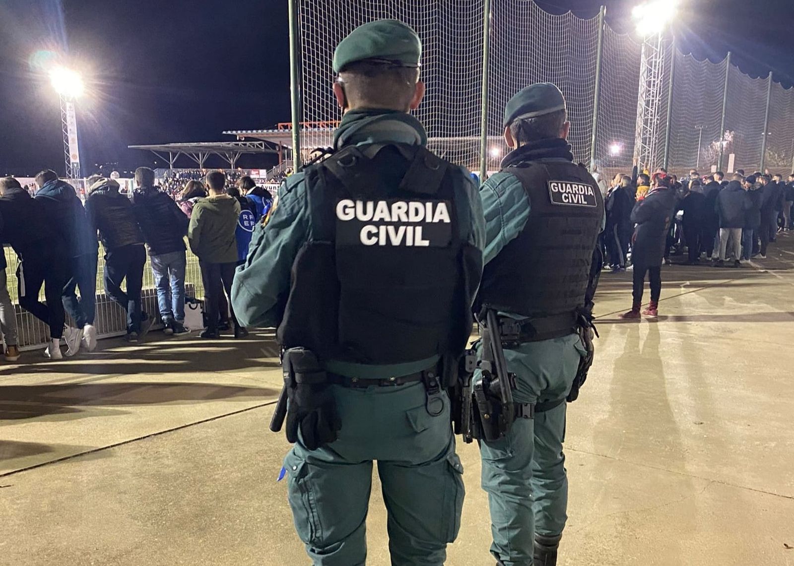 Agentes de la Guardia Civil de Zamora en un campo de fútbol- Archivo