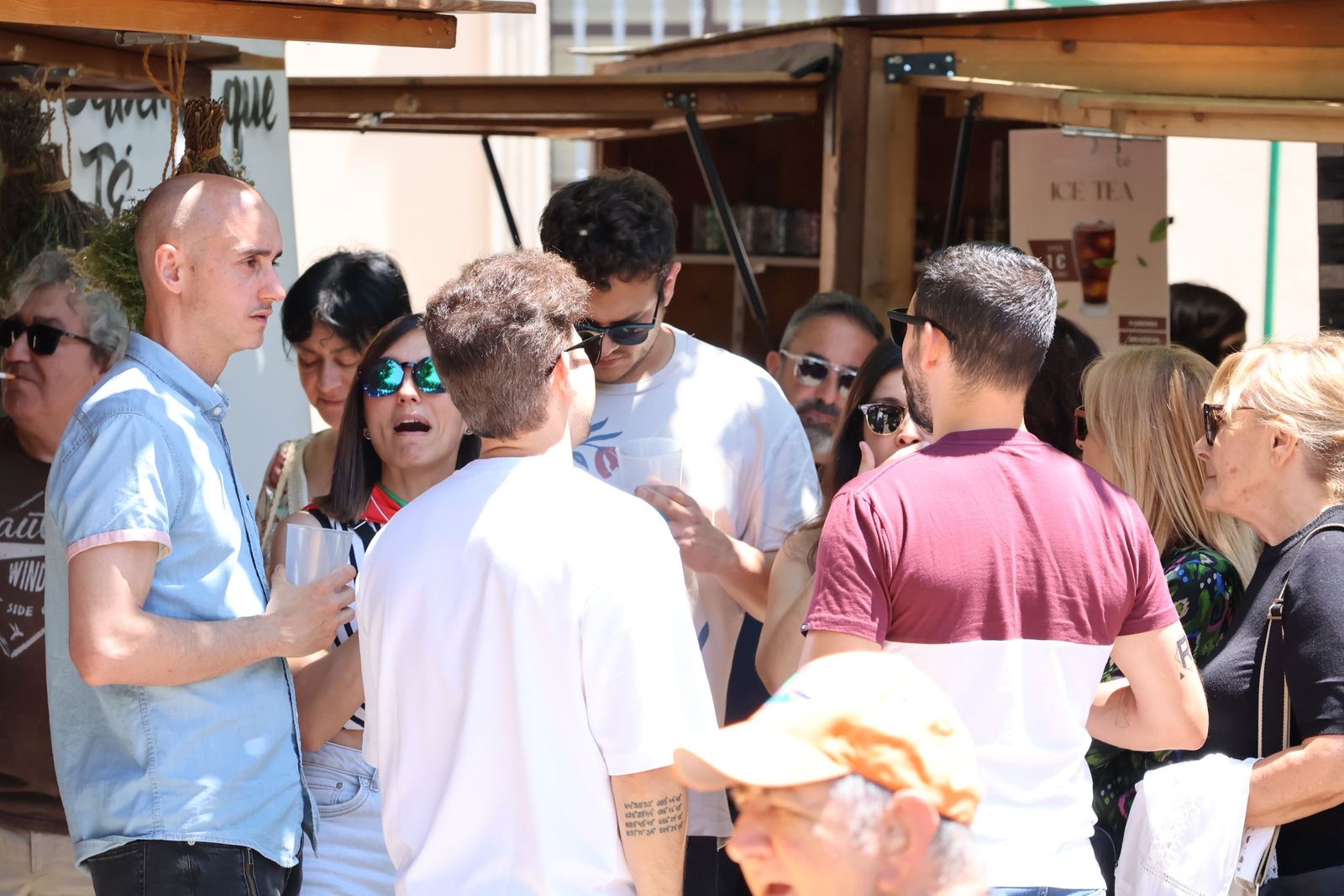 feria-de-vermu-en-plaza-de-viriato-17