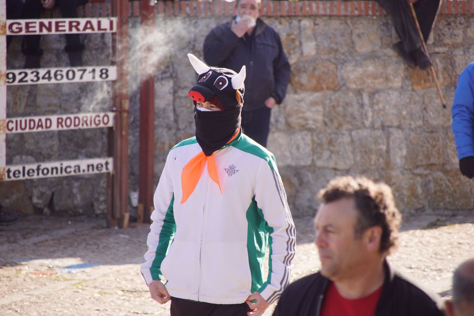 encierro-capea-y-ambiente-en-ciudad-rodrigo-en-este-lunes-de-carnaval-21
