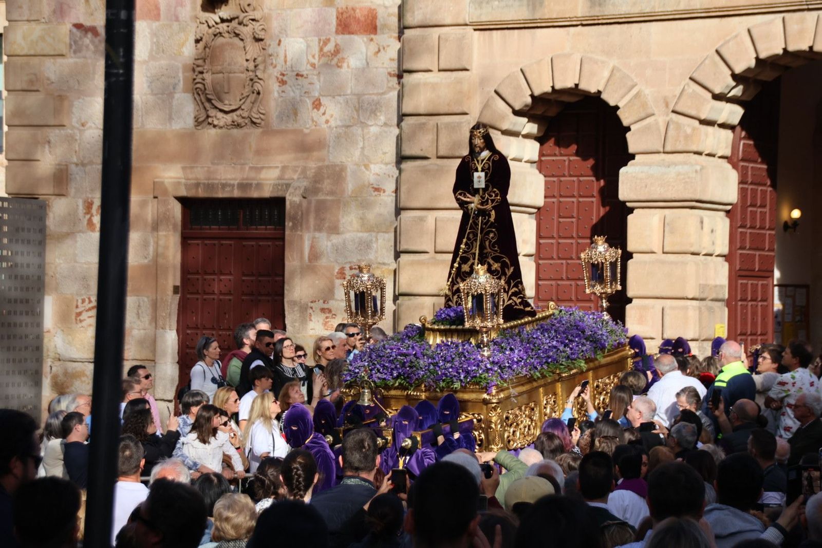 Cofradía de la Ilustre y Venerable Congregación de Jesús Rescatado y Nuestra Señora de las Angustias
