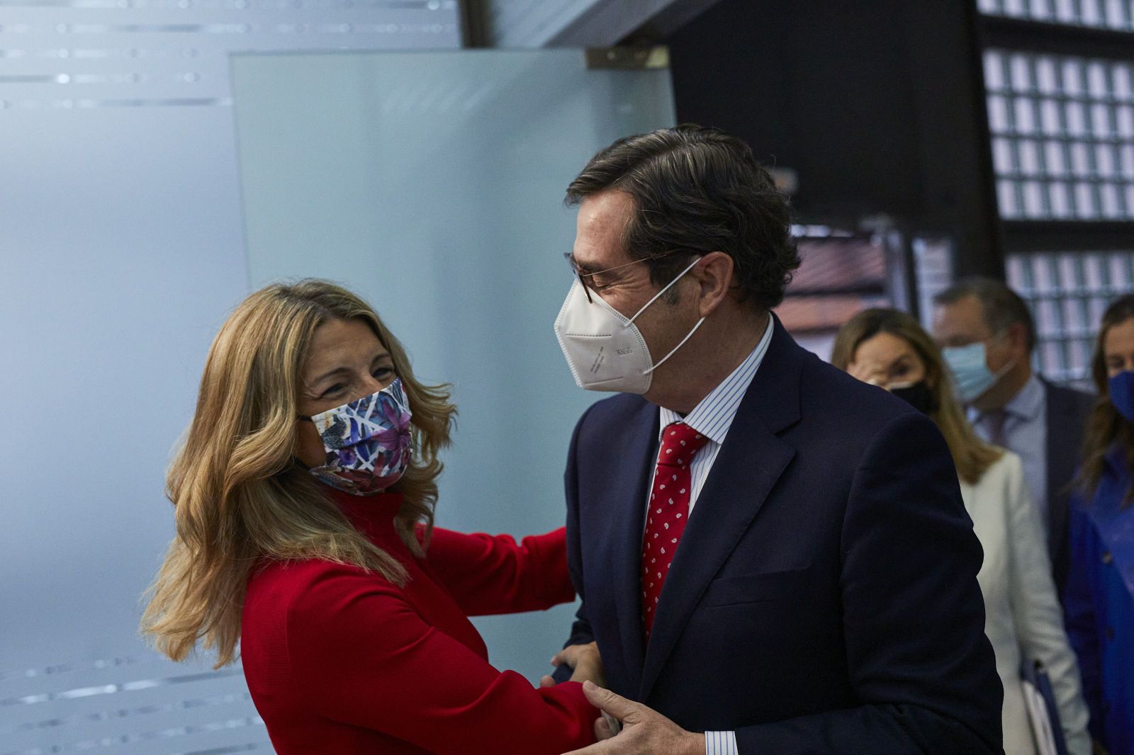 CEOE pide prolongar los ERTE hasta la finalización del calendario de vacunación