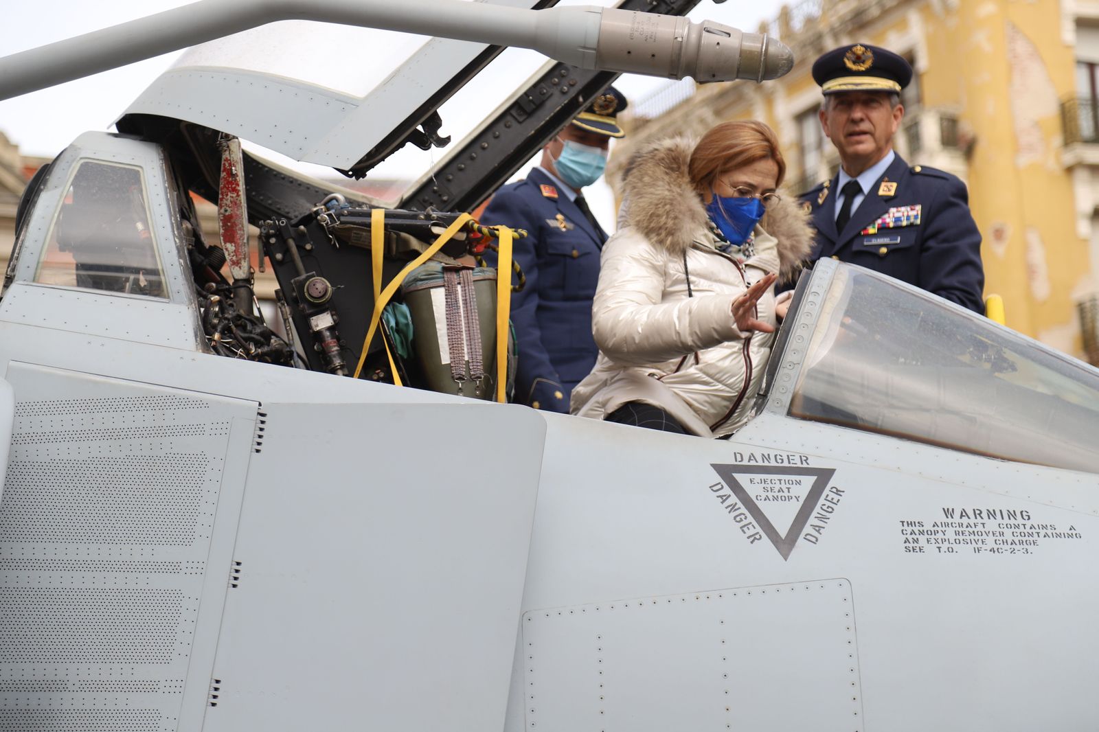 exposicion-del-ejercito-del-aire-en-la-plaza-mayor-de-zamora-foto-maria-lorenzo-12