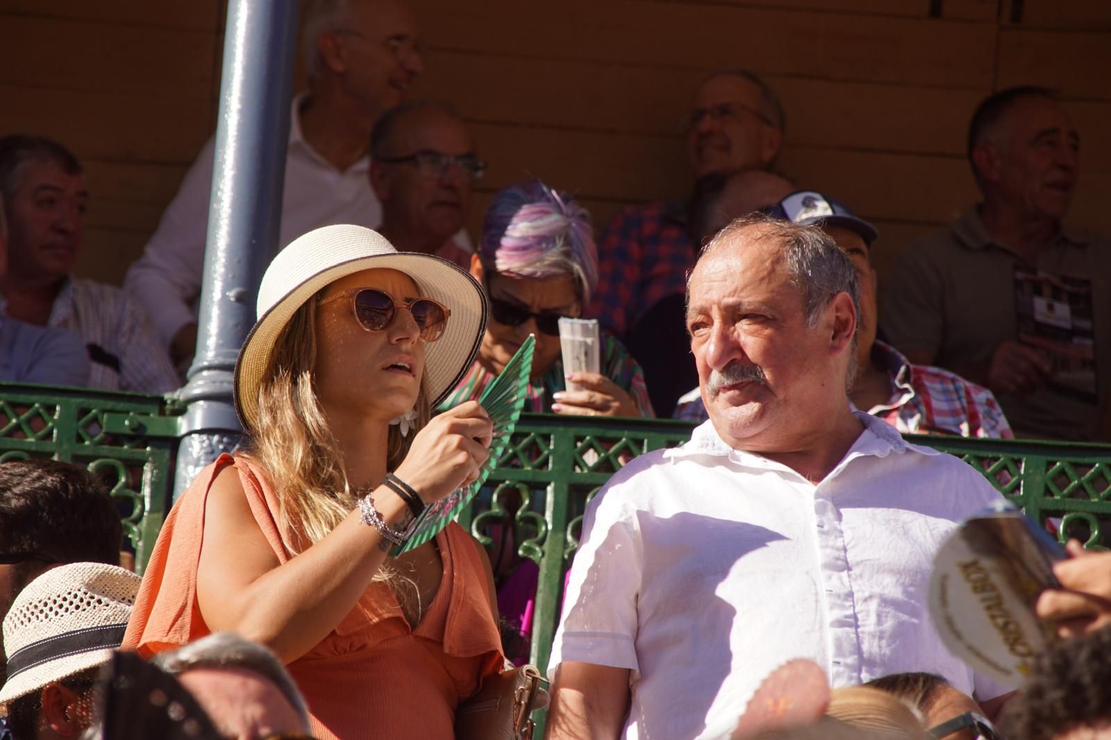 Así ha vivido la afición de La Glorieta el primer cartel de figuras de la feria: imágenes del ambiente en los tendidos y en el patio de cuadrillas