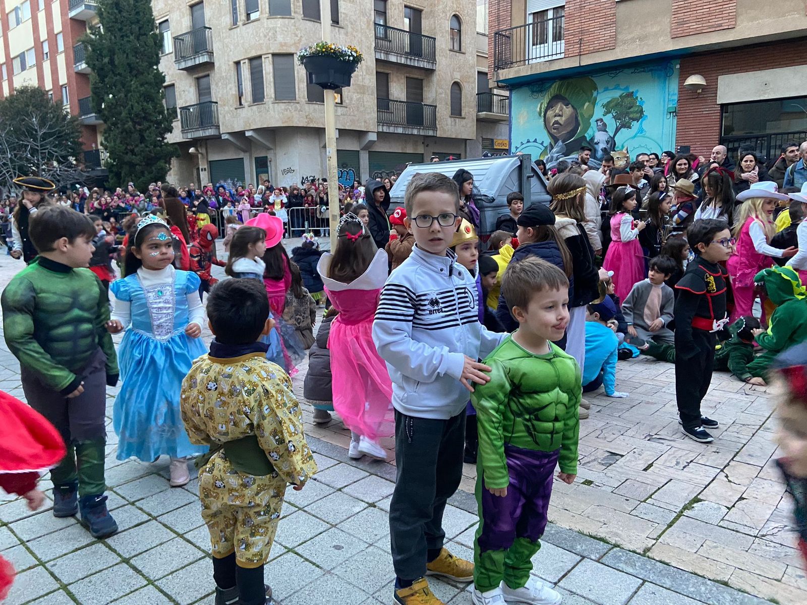 carnaval-de-la-asociacion-de-vecinos-zoes-del-barrio-del-oeste-11
