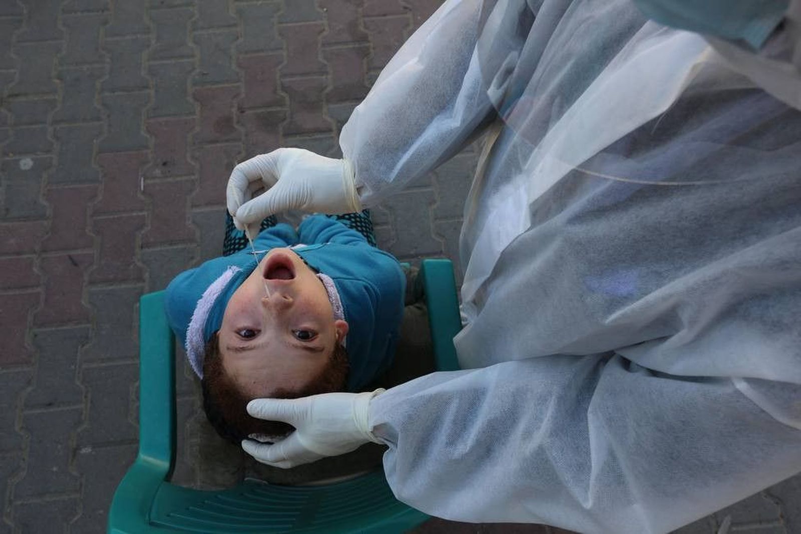 Investigadores españoles avalan el uso de la PCR con saliva para diagnosticar el Covid-19 en niños