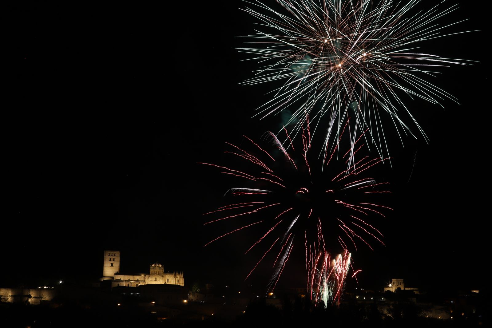 Fuegos artificiales San Pedro 2025