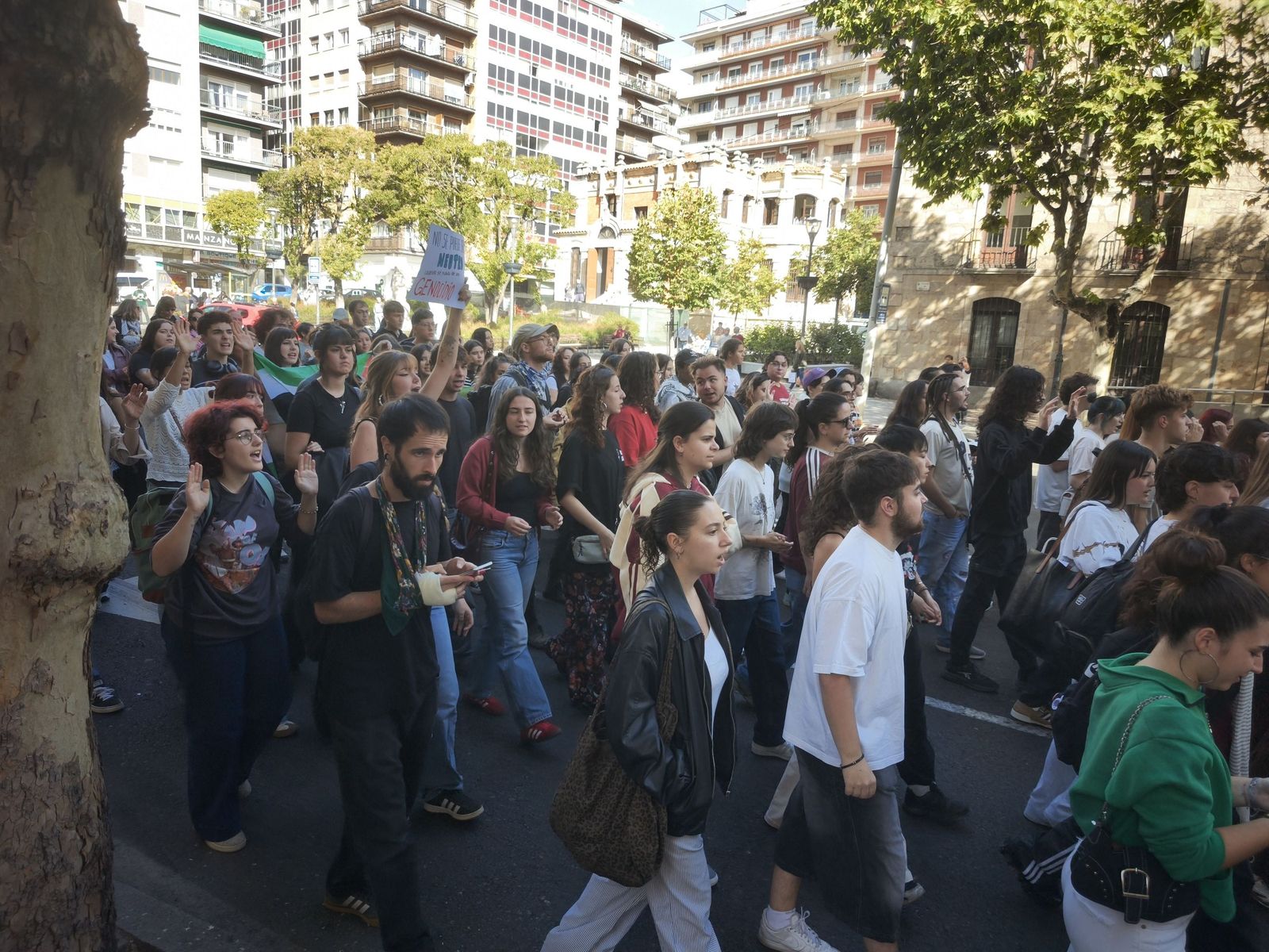 Los estudiantes de Salamanca recorren Salamanca alzando la voz por Palestina