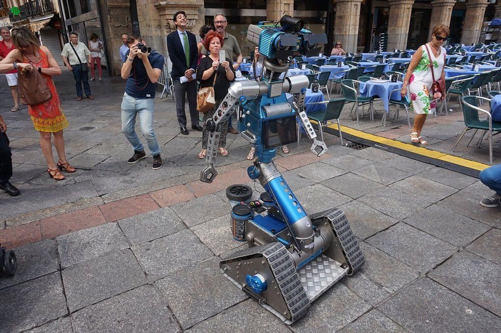 El robot Orión será el pregonero del Festival Luz y Vanguardias
