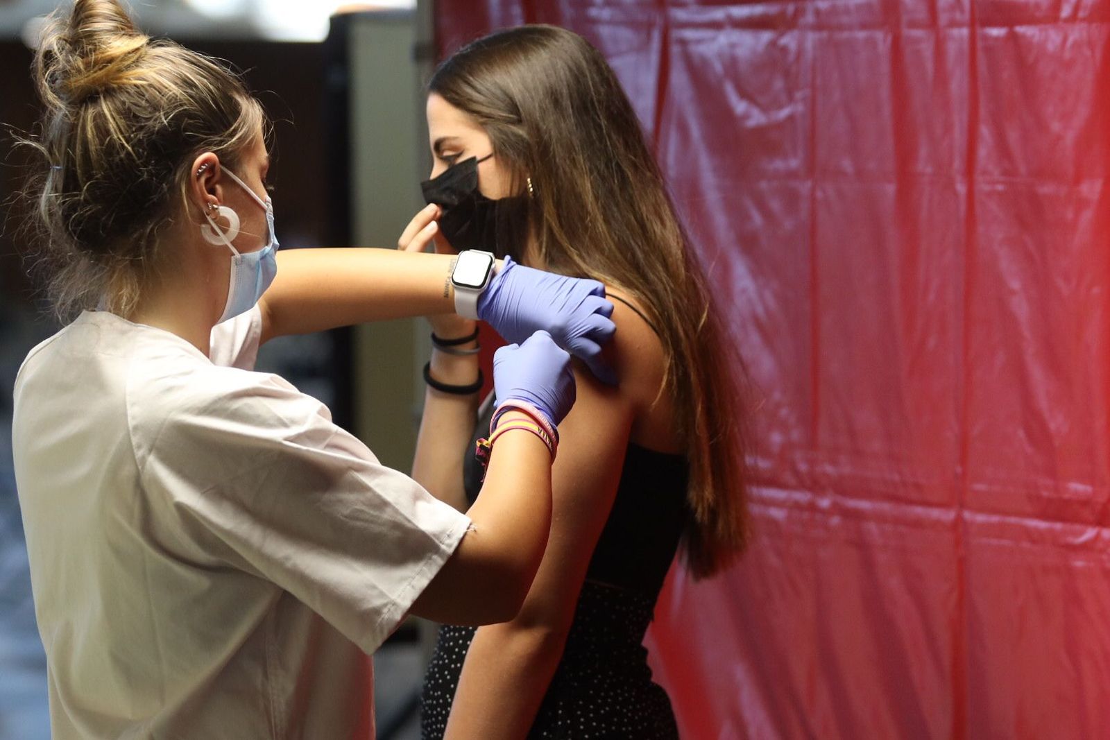 Vacunación masiva en el Multiusos Sánchez Paraíso en Salamanca