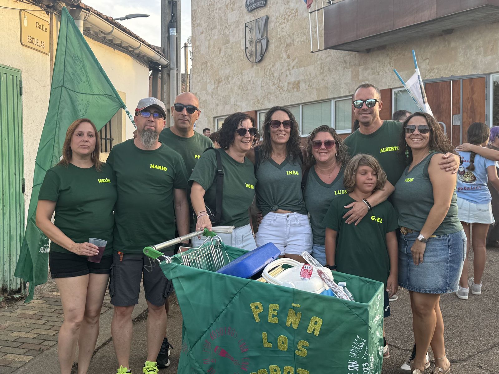 Doñinos de Salamanca. Pregón a cargo de la Asociación Noonan con Celia Vega Cepriá. Acto amenizado con sangría y la charanga El bombazo.