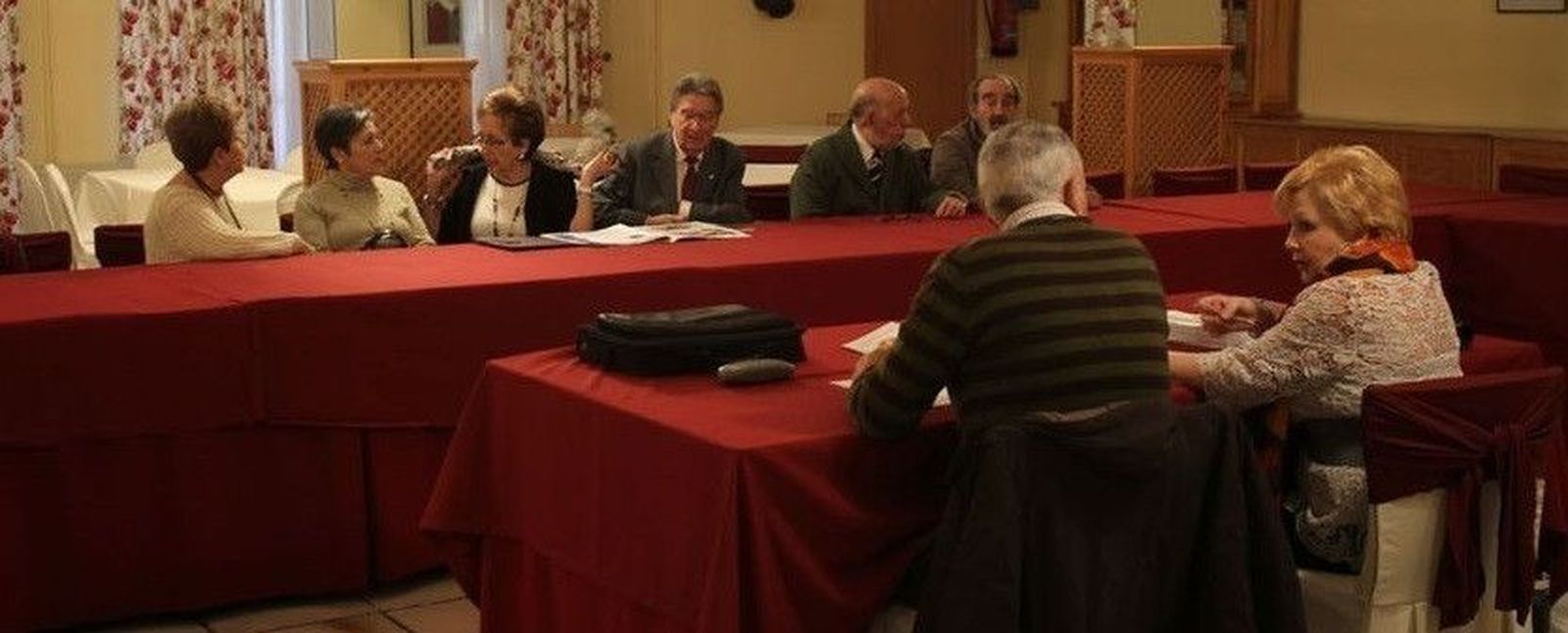 La tertulia Rona Dalba cumple veinte años