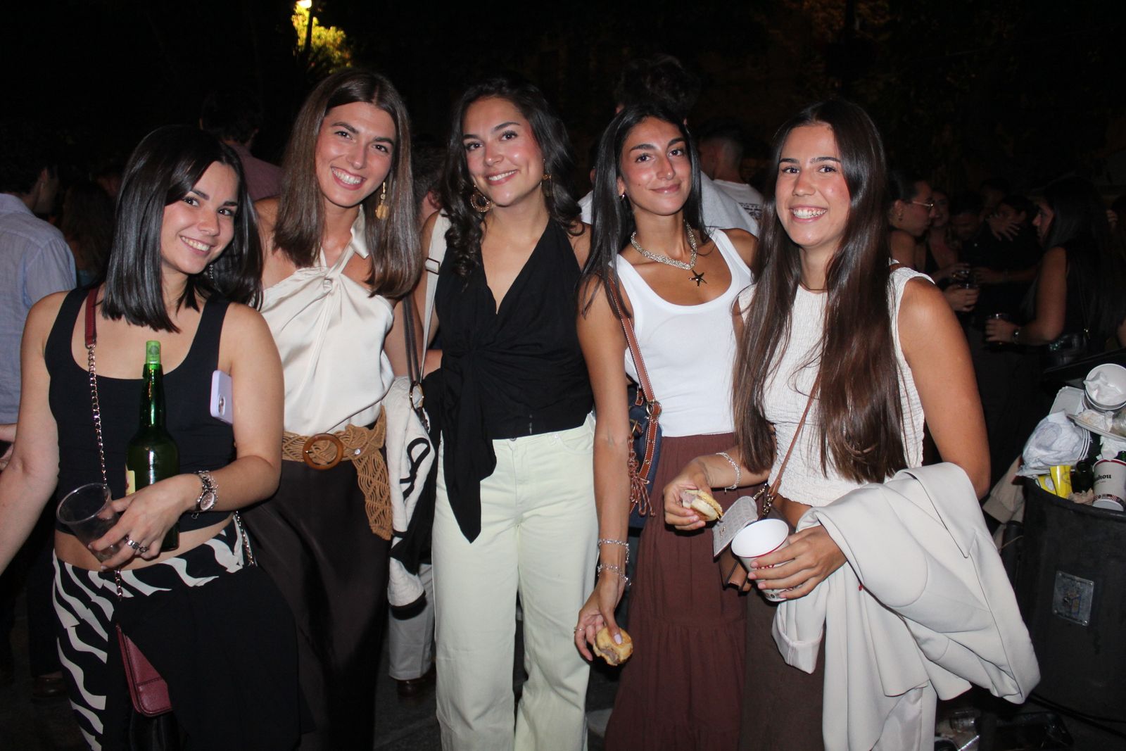 Ambiente en la Feria de Día en la tarde de este sábado