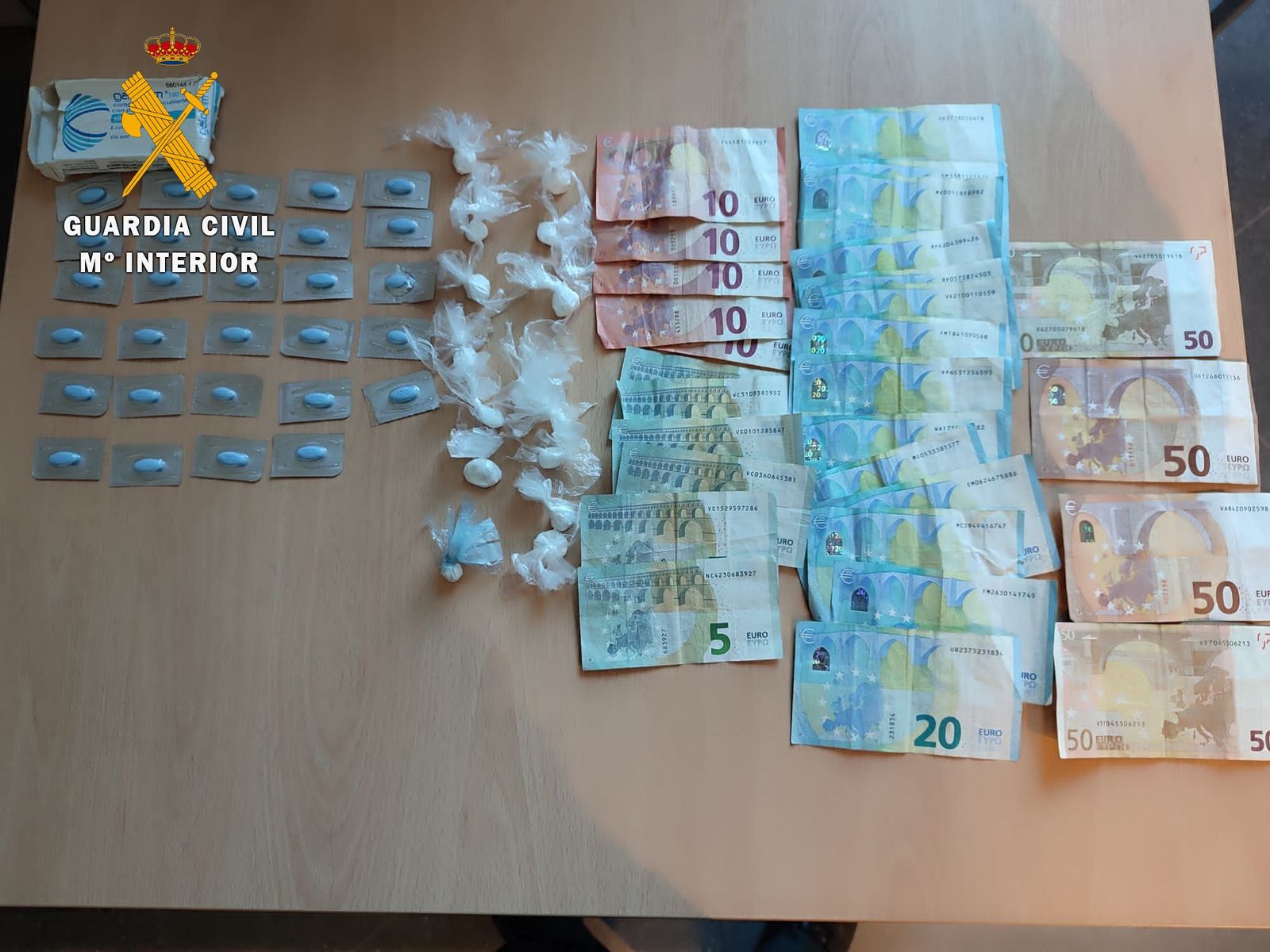 Imagen de lo incautado por la Guardia Civil Imagen de lo incautado por la Guardia Civil