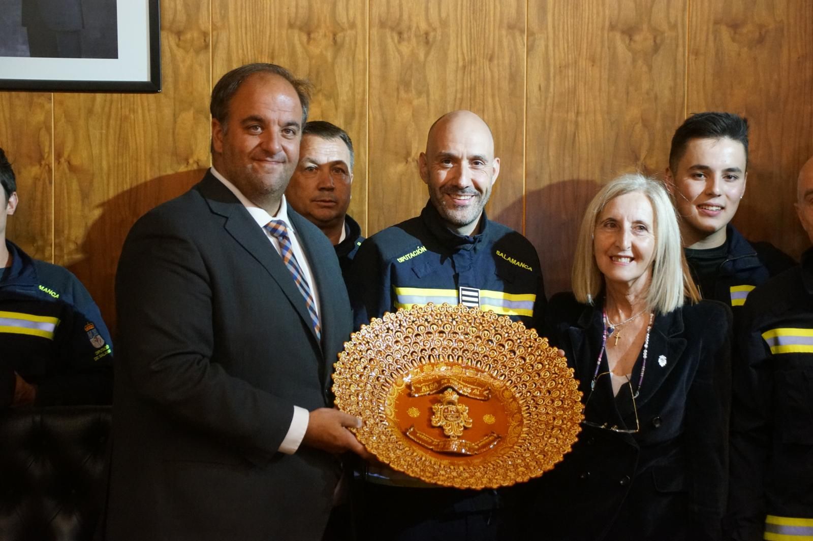 Los Bomberos de la Diputación dan voz al pregón de las fiestas de Alba de Tormes