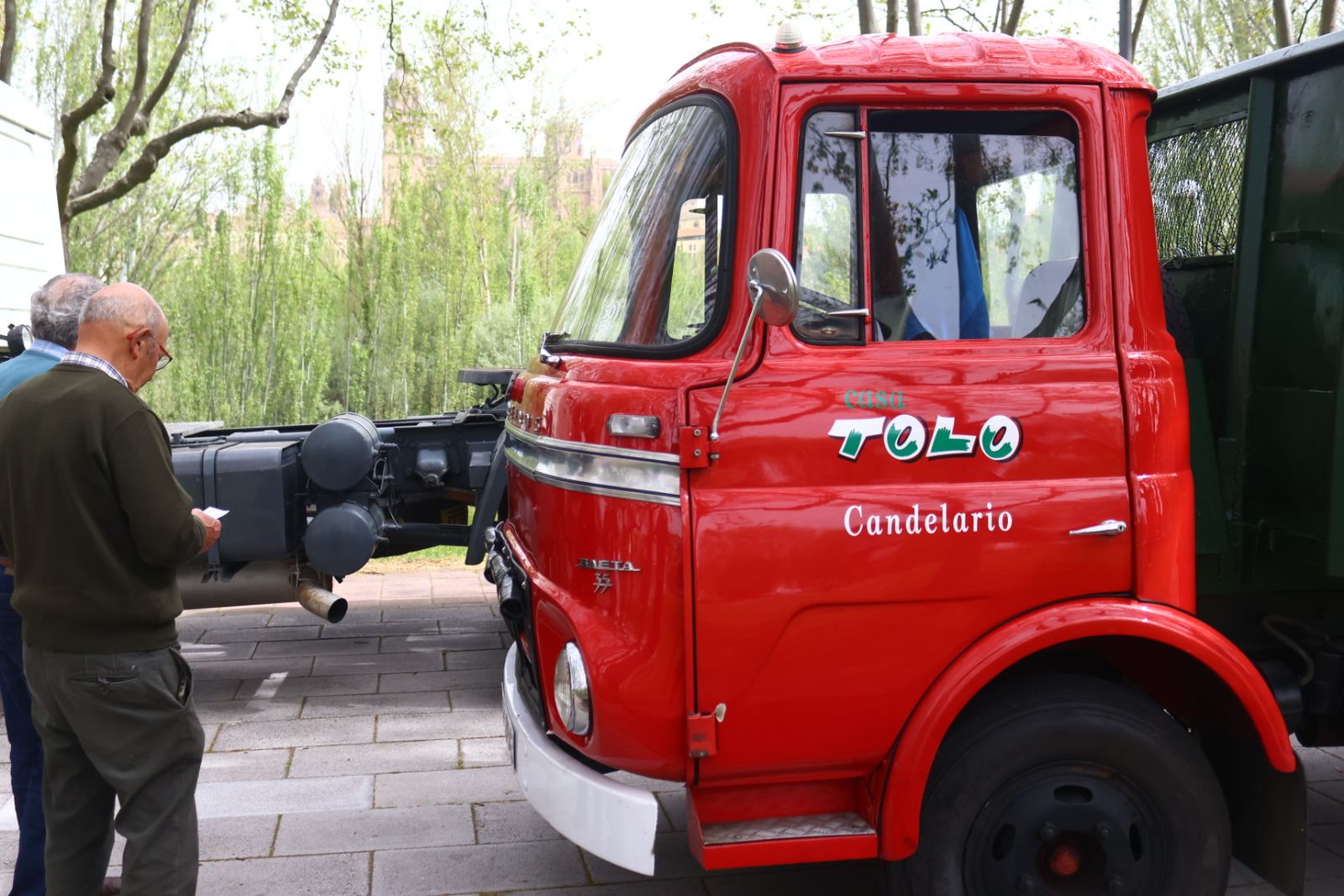 Concentración de camiones clásicos por la X Ruta Peña de Francia Clásicos Pesados CYL