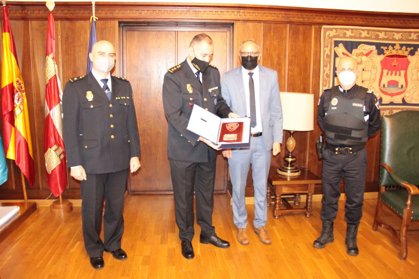 Claudio Javier Díaz en su despedida oficial del alcalde de Ponferrada, Olegario Ramón |Foto Ayuntamiento de Ponferrada