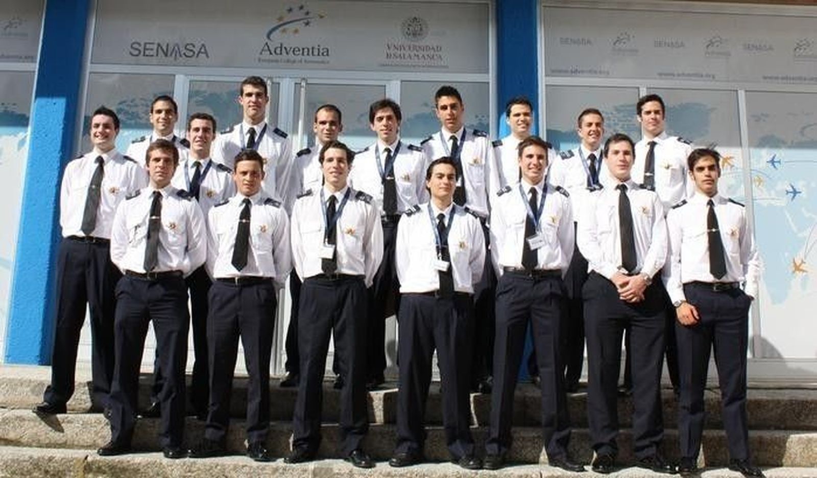 Un trabajo de la Escuela de Pilotos inspira la primera plataforma de mujeres aviadoras