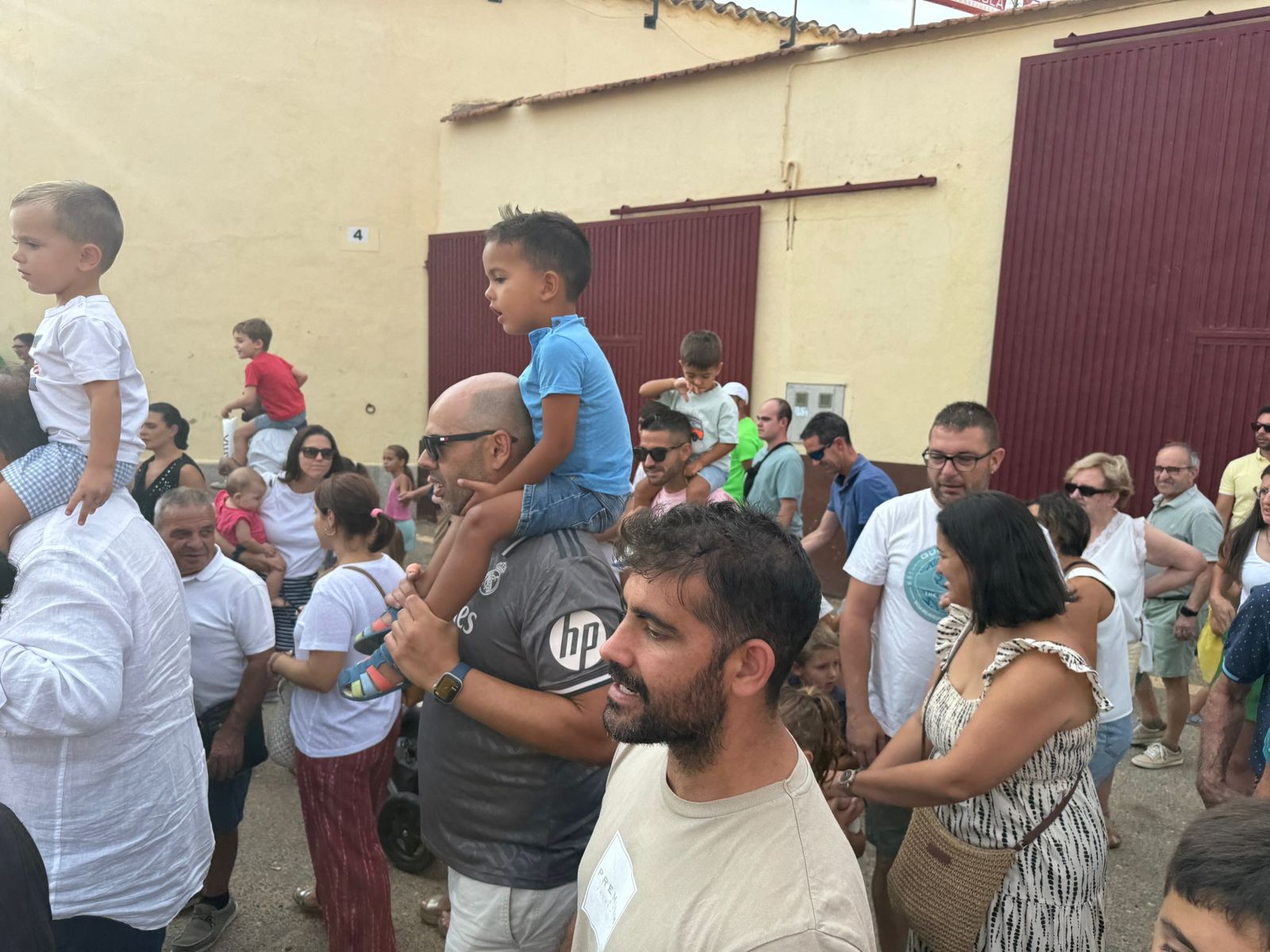 Encierro infantil de Mini Bueyes en Guijuelo durante sus fiestas 2025