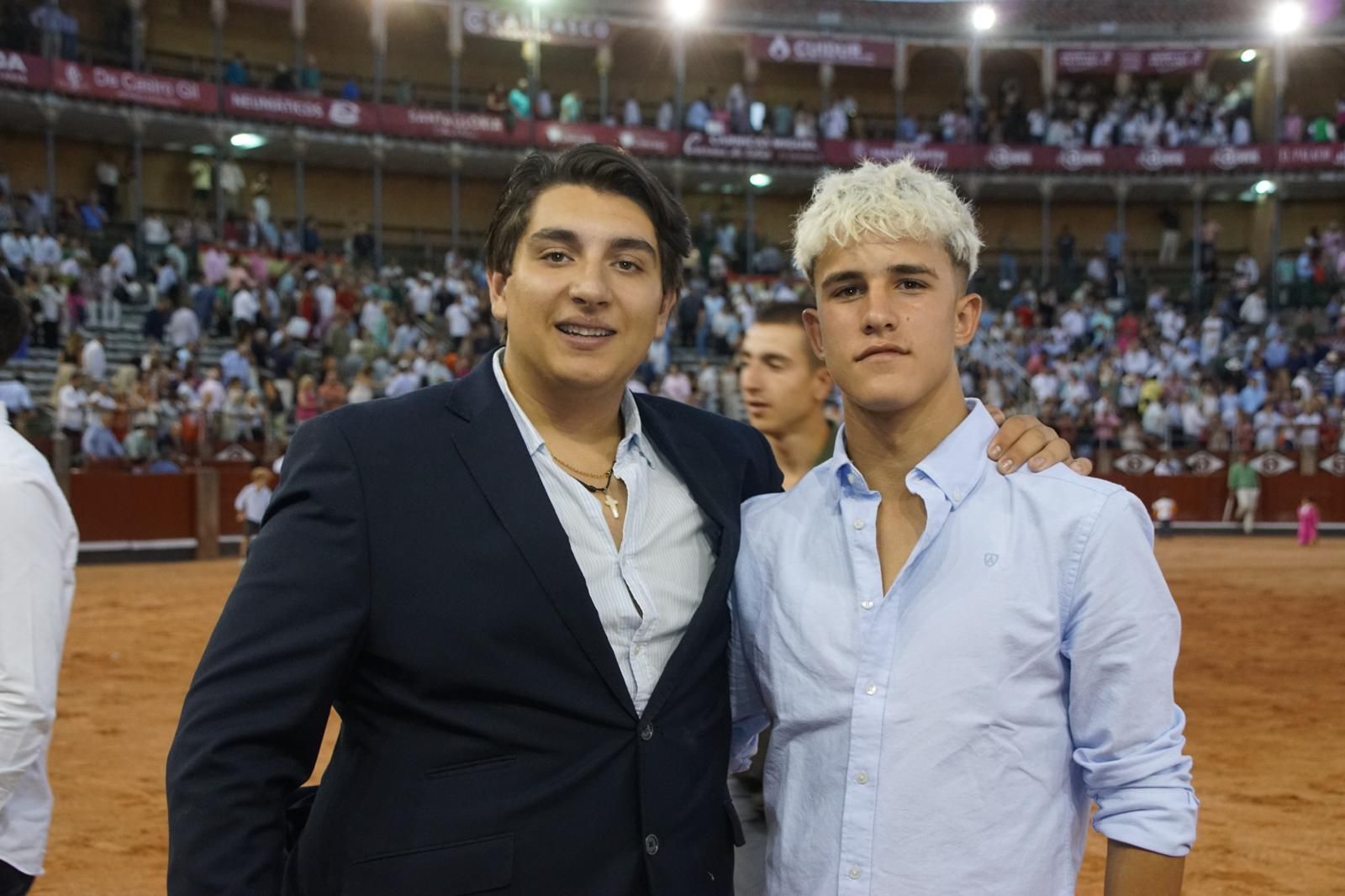 Así ha vivido la afición de La Glorieta el primer cartel de figuras de la feria: imágenes del ambiente en los tendidos y en el patio de cuadrillas