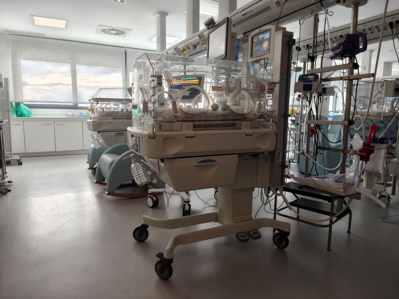 UCI neonatal del hospital de Salamanca. S24H. UCI neonatal del hospital de Salamanca. S24H.