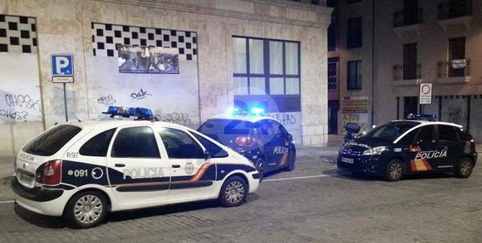 Roba dinero y un teléfono móvil al ex novio de una amiga tras darle un puñetazo