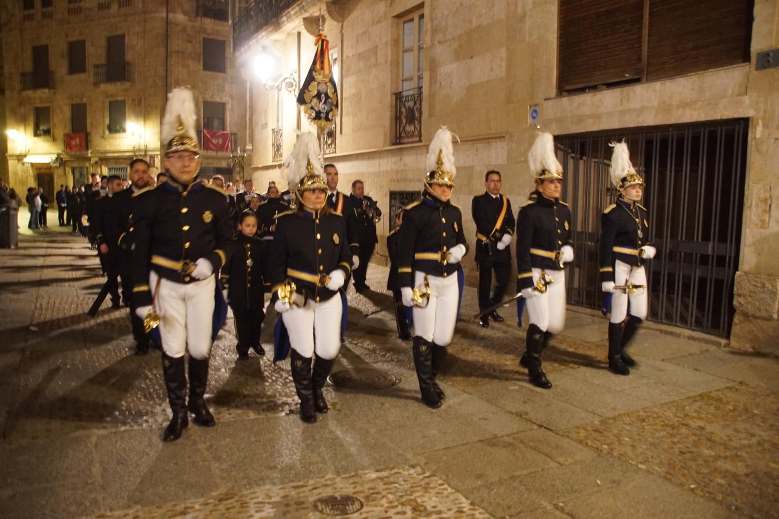 Las imágenes de la emotiva procesión de la Dominicana sin el Cristo de la Buena Muerte