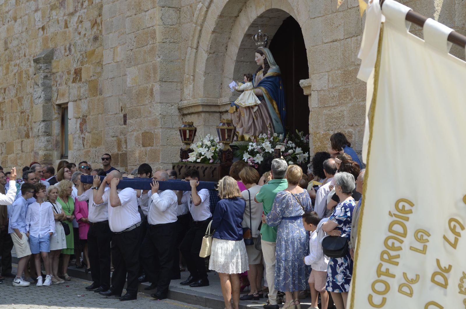 procesion-virgen-de-la-salud-45