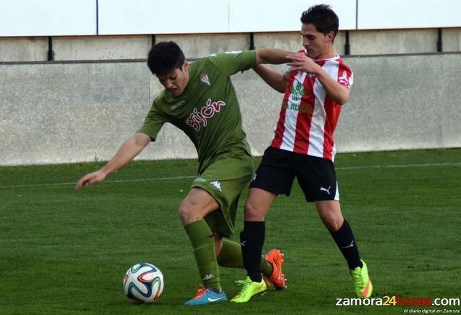 Revive el Zamora CF 2-0 Sporting B Revive el Zamora CF 2-0 Sporting B
