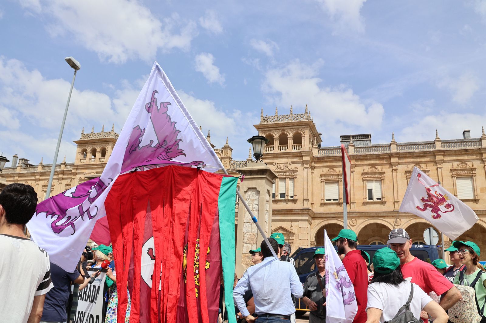 manifestacion-contra-la-perida-de-servicios-de-ave-29