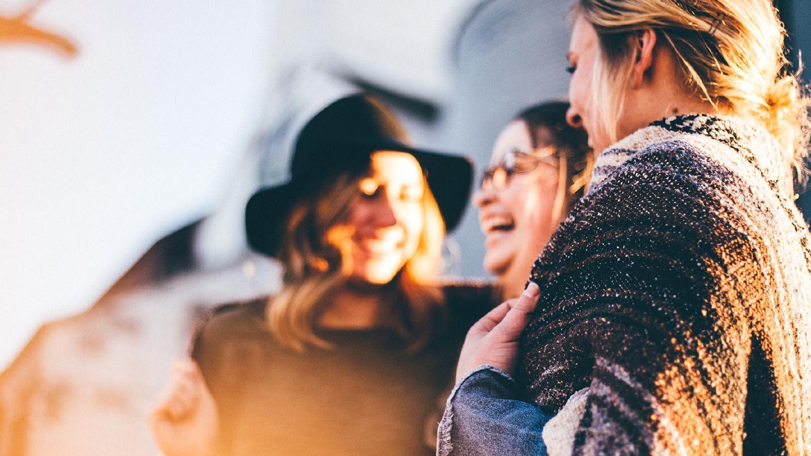 Consejos para romper el hielo frente a un extraño