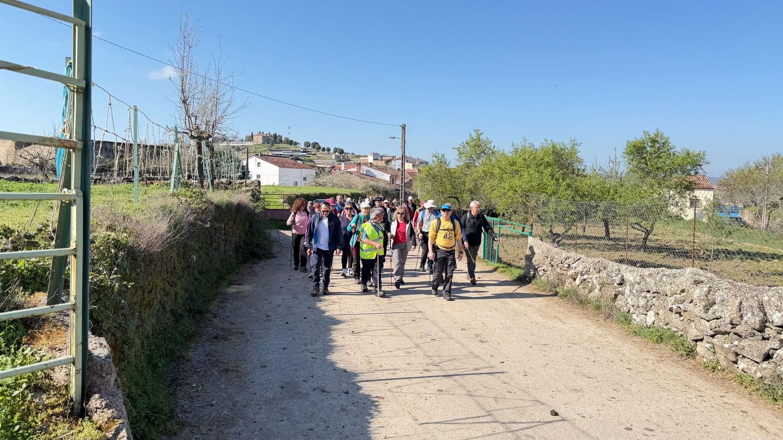 Marcha senderiesta mieza
