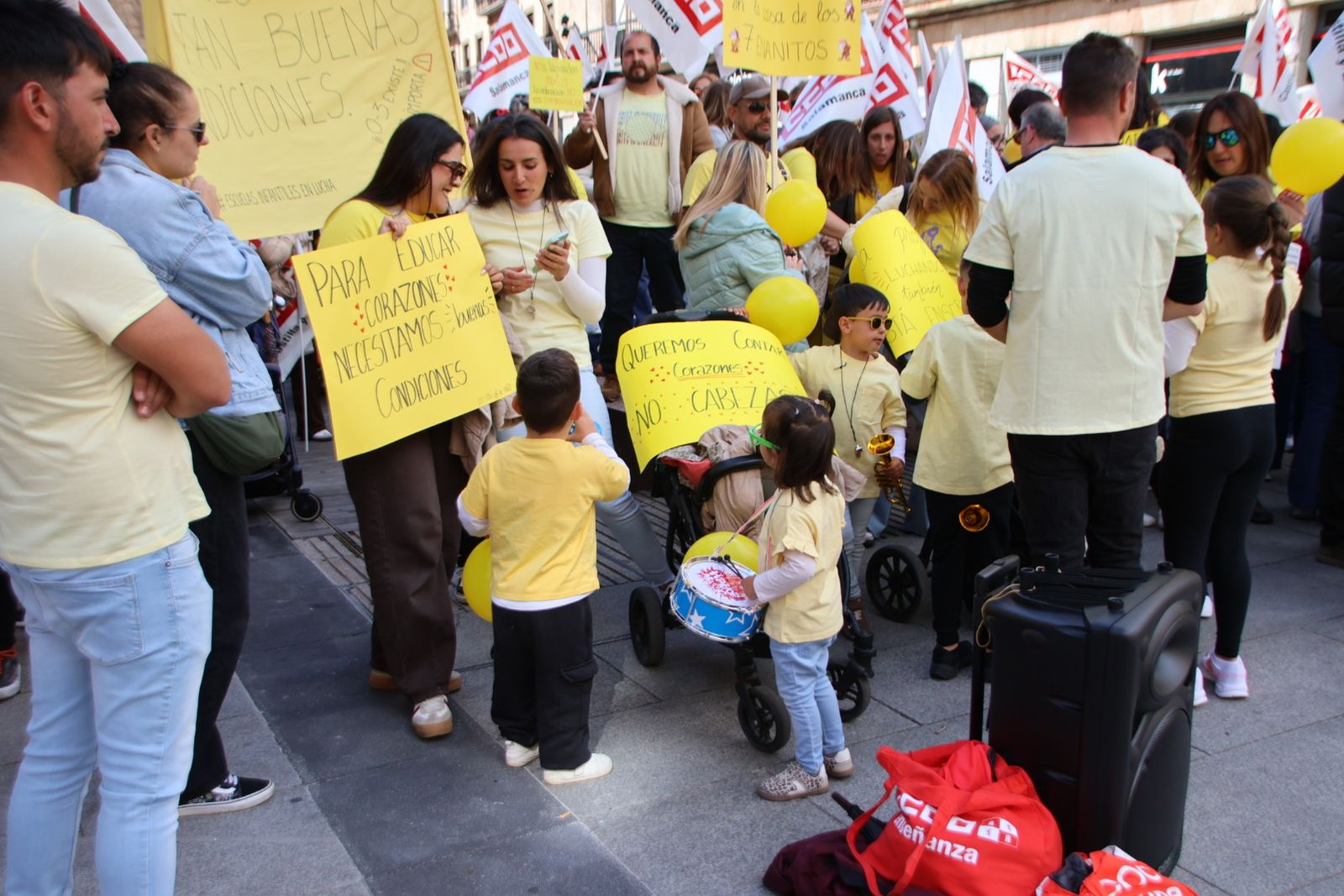 Concentración en la huelga de Educación Infantil