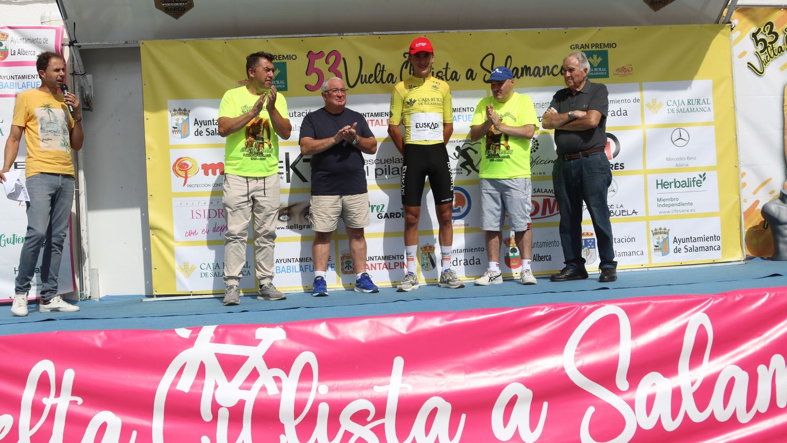 Gari Ugarte (Euskadi Fundazioa) se viste de líder de la Vuelta a Salamanca