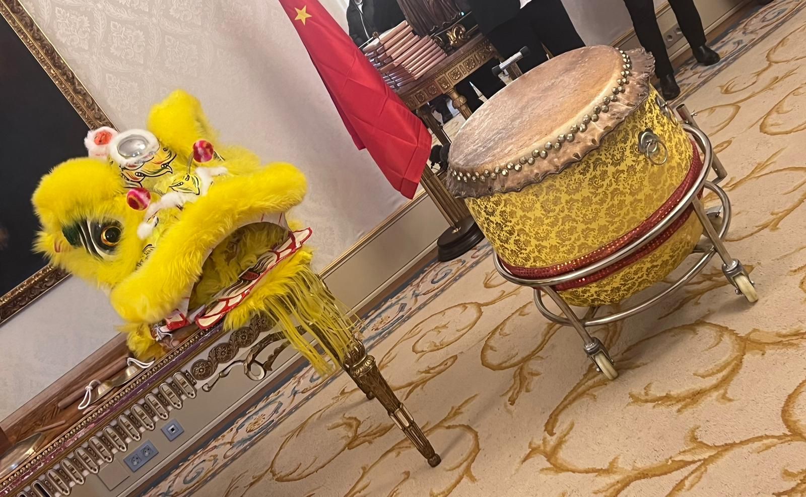 El alcalde ofrece una recepción a la delegación china que se encuentra en Salamanca con motivo de la celebración del Año Nuevo Chino