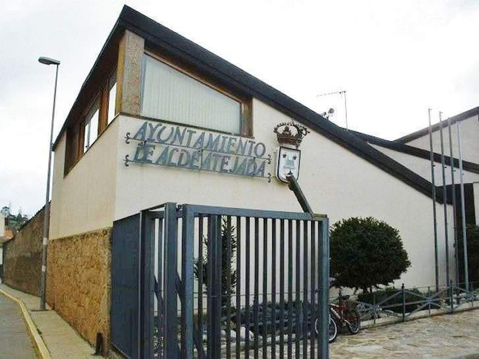 El Ayuntamiento a los vecinos de El Soto: "El agua no es gratis"