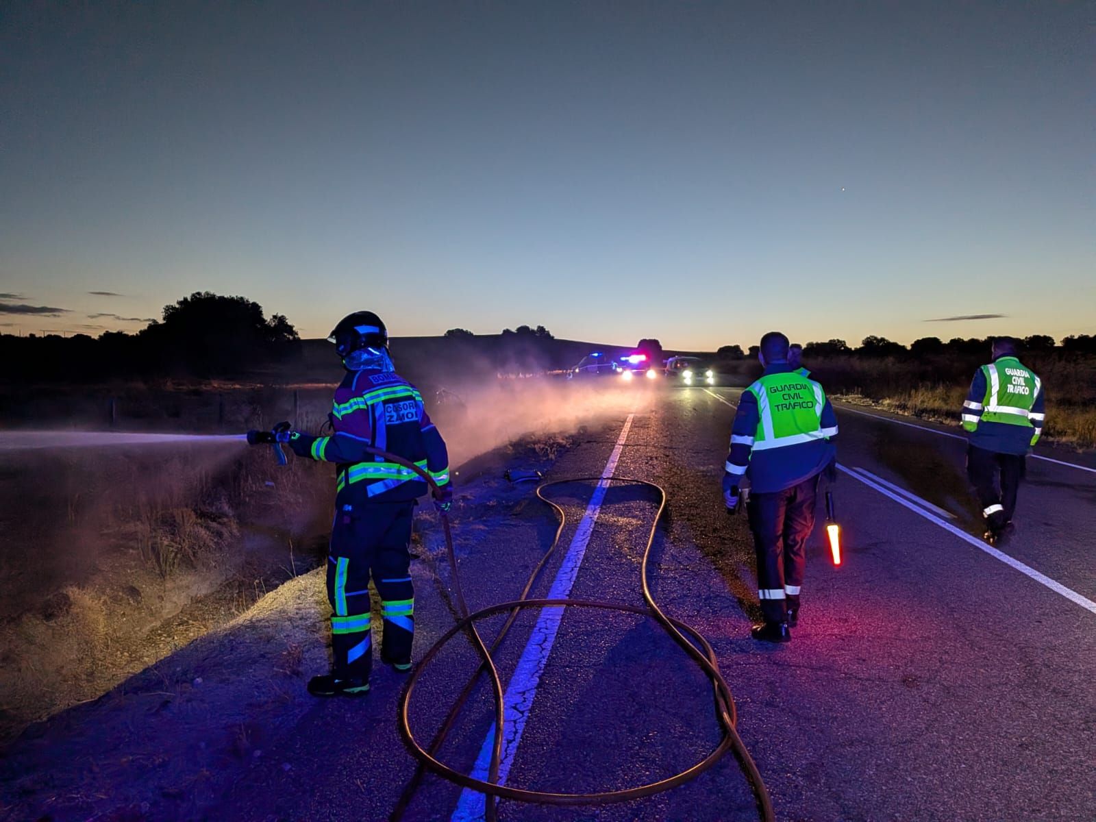Vehículo incendiado en Pereruela
