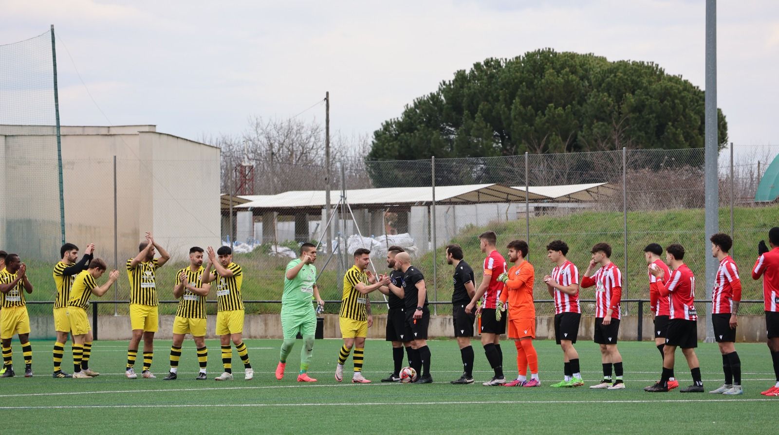 Duelo entre el Moraleja CF y el Zamora CF B